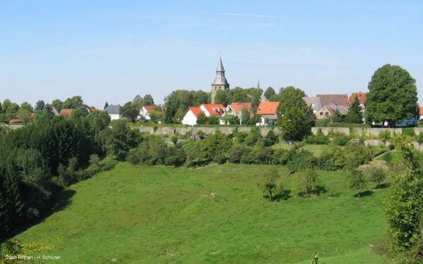 Blick auf die Rüthener Stadtmauer