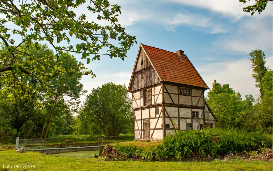 Speichergebäude auf der Gräfteninsel des Clötinghofes in Dinker Foto: Dirk Große
