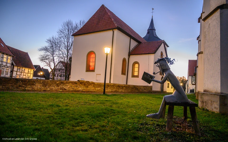 Kirchwelver Lesender