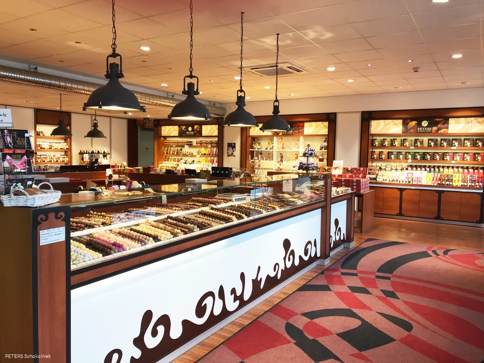 Pralinen Shop in der PETERS SchokoWelt Pralinen Shop in der PETERS SchokoWelt