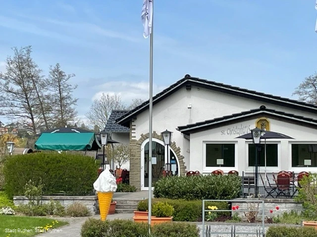 Eingangsbereich Café HenrichS Foto Stadt Rüthen Eingangsbereich Café HenrichS Foto Stadt Rüthen